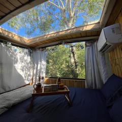 ÔNIBUS CASA na beira do rio - a 2 km da praia