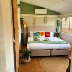 Mystic Gardens with private entrance and bathroom