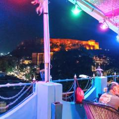 Dylan Cafe And Guest House