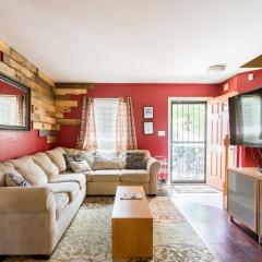 TripH - townhouse, EV charger, off street parking