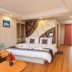 The Broadway- Annecy Inn Near Mall Road with -Wi-Fi -Restaurant -Premium & Deluxe Rooms Prime Location - Best Top Rated Hotel In Darjeeling