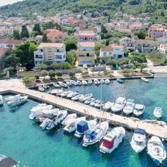 Olive Island Apartment