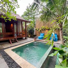 Ngesil Private Joglo & Pool