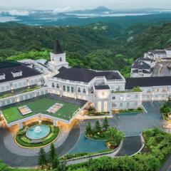 Twin Lakes Hotel near Tagaytay