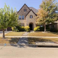 Grand 5BR Retreat, Hot Tub, Movie Theater, Games