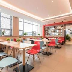 ibis Chengdu East Railway Station Hotel