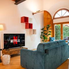 Casa di design con giardino privato in Centro a PIACENZA