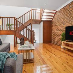 2-Bedroom House-Near city center Good for 6 Guests