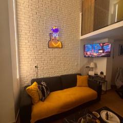 Yellow Skg City Loft