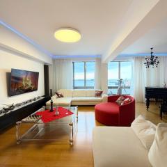 Premium Seafront Suite