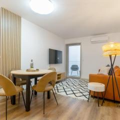 Modern 1BR Apartment - Brand New Bonjardim F