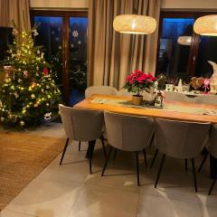 LAWENDOWA PRZYSTAŃ - dom nad rzeką - Brenna, 10 osób, sauna, balia z jacuzzi, ogród, plac zabaw