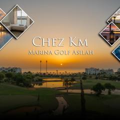 Modern seaside apartment