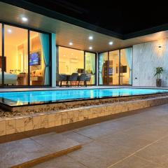 Villa Nadsuree Ao-Nang Modern House