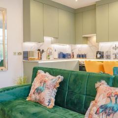 NEW Luxurious Stunning Block Apartments in Central London