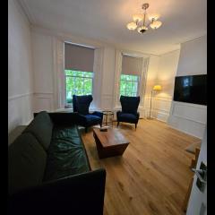 Waterloo London , Haru Residence can sleep up to 8ppl