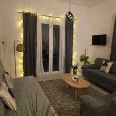 Black N' White Cozy Housegarden