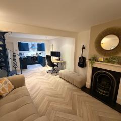 Victorian Cottage in Central Richmond