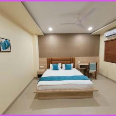 SEA VIEW from rooftop AP INN Hotel - Restaurant And Lift - Air-Conditioned Rooms with Balconies - A sea view Luxuary Hotel