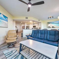 RIVER FLY IN Updated Luxurious Waterfront 2BR