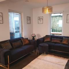 Karlsruhe Holiday & Business Home 3-Bedroom House