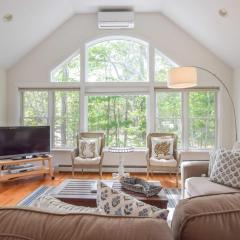 5-Mins to Forest Beach Dog Friendly