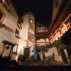 ADRIHOF à Riquewihr, Cour de l'Abbaye d'Autrey