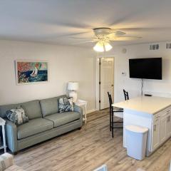 Tropical Isle 209 w Convenient Beach Access