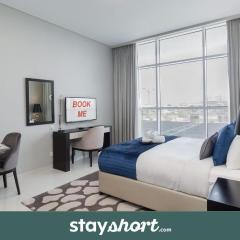 StayShort - Cozy Damac Hills Studio for 2 with Pool Access