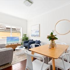 Bright 3-Bed Apartment Near Coogee Beach