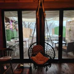 Zmajevo Gnezdo II Water House