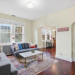 DC Area Bungalow Near Shops and Dining home