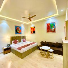 Hotel Royal Banarasia Palace - Near Shree Kashi Vishwanath Temple # Vidyapeeth Road # Free Wi-Fi & Parking and Room Services # Fully Air Conditioning Rooms # Best Family Stay Hotel In Varanasi City