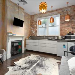 Stylish Victorian Terrace in cultural heart