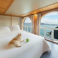 Samcheok Peacehousing Spa Pet Pension