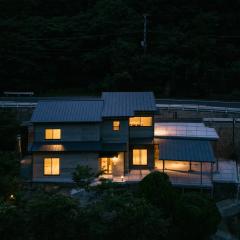 SEN.RETREAT TAKIJIRI