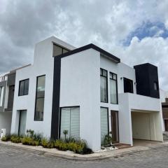 Hermosa residencia en San Pedro Cholula