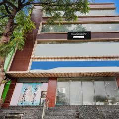 Super Townhouse Sheesh Mahal Farrukh Nagar