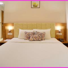 New Marine Road BeachFront The Royal Bay Suite - Lift-Parking - Restaurant - Fully Air Conditioning Deluxe Rooms - A Best Luxuary Hotel