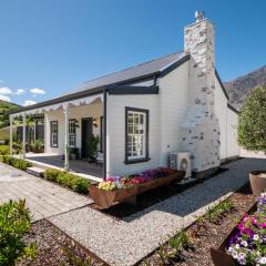 McBride Cottage - Modern Victorian Luxury