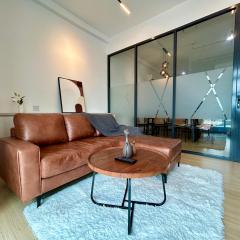 Comfy Sunway Nexis 10 pax doorsteps IOI Mall, MRT