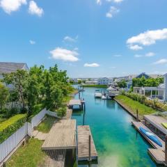 Island lifestyle on the water