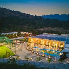 StayVista at Saya Infinity with Pool, Lawn