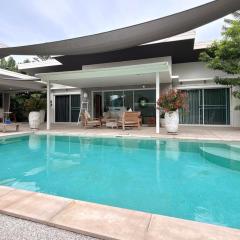 Tropical 3BR Private Pool Jungle Home Villa