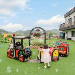 Gapyeong Pinetree Kids Pool Villa