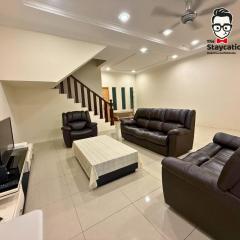 Staycation Homestay 83 Unigarden near Unimas