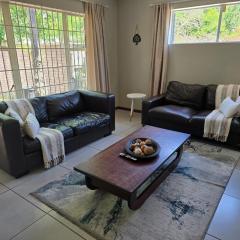 Honeywood Stays - 2 Bedroom Self-Catering Unit