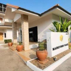 Mark Four Place Hotel