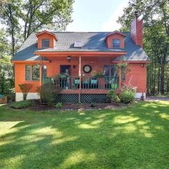 Charming Getaway Minutes from Lake Wallenpaupack