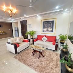 Goldstone - Kudrat's Nilaya with pool